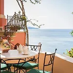 Roi Boutique 4* אסוס