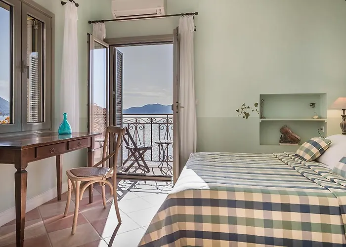 Casa de hóspedes Roi Boutique 4*